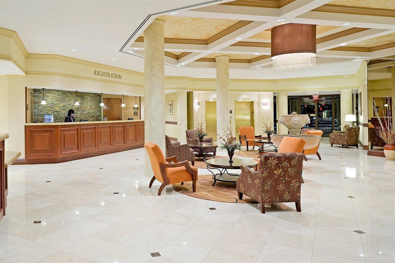 Hotel Crowne Plaza Edison By Ihg Esterno foto