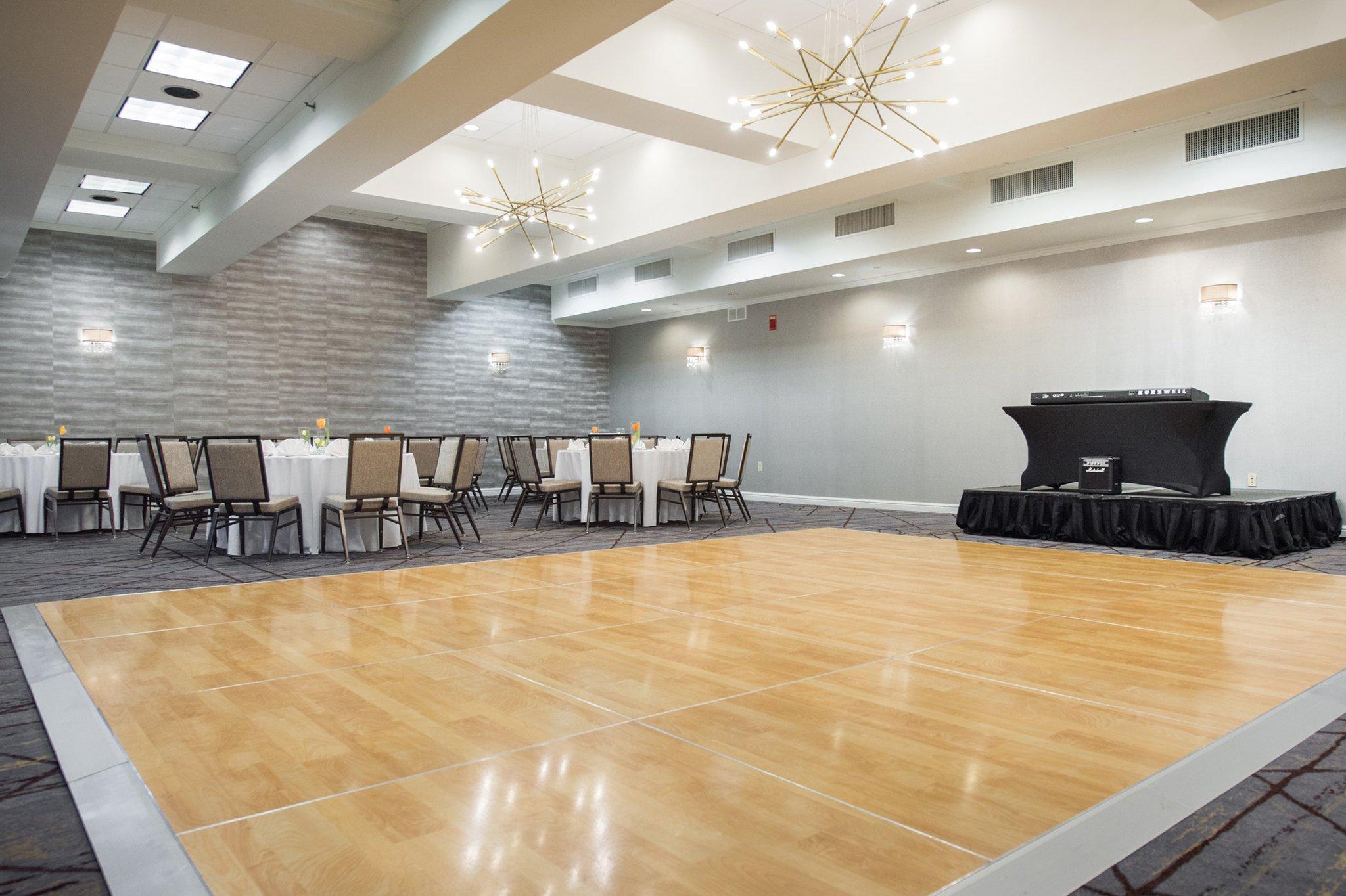 Hotel Crowne Plaza Edison By Ihg Esterno foto
