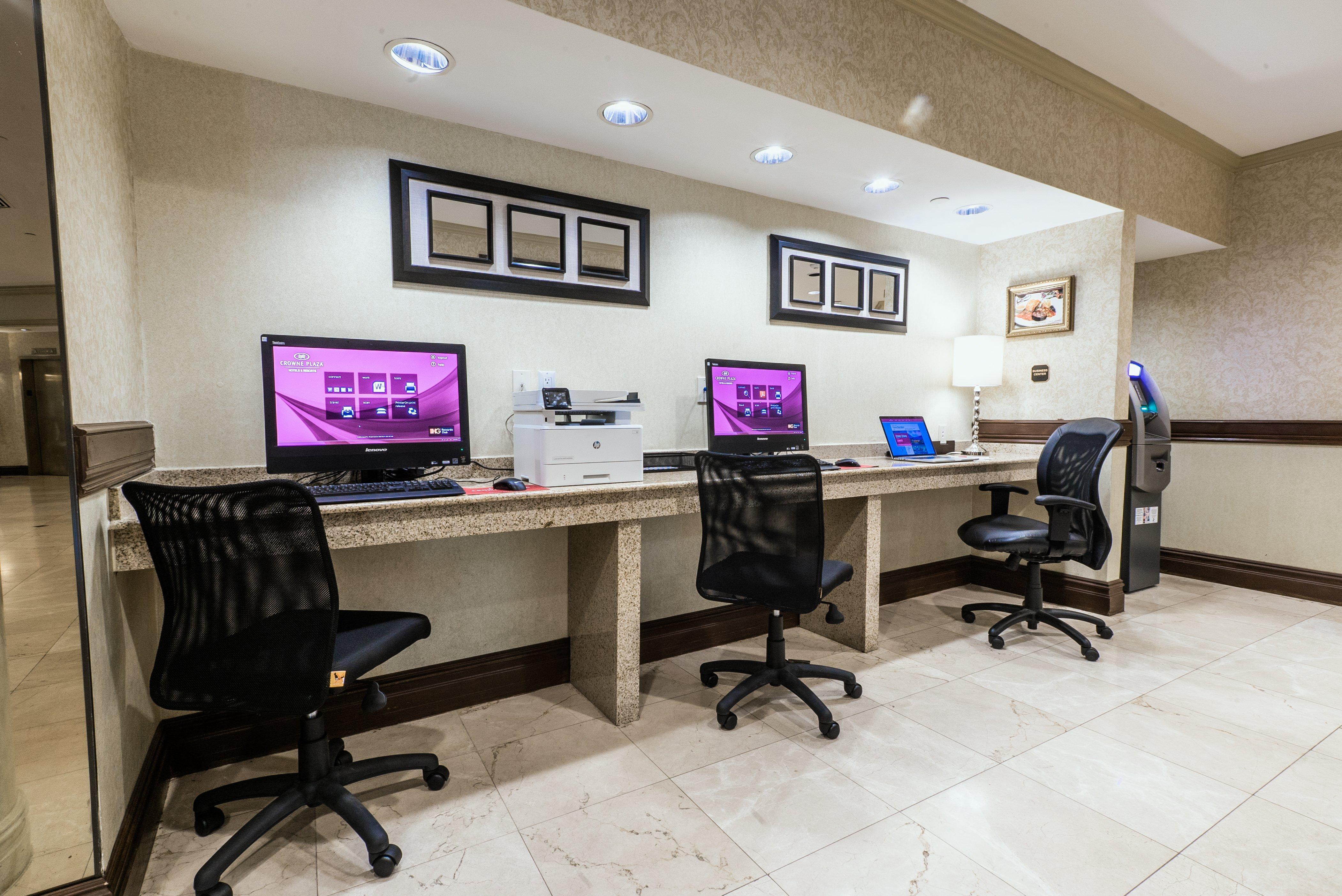 Hotel Crowne Plaza Edison By Ihg Esterno foto