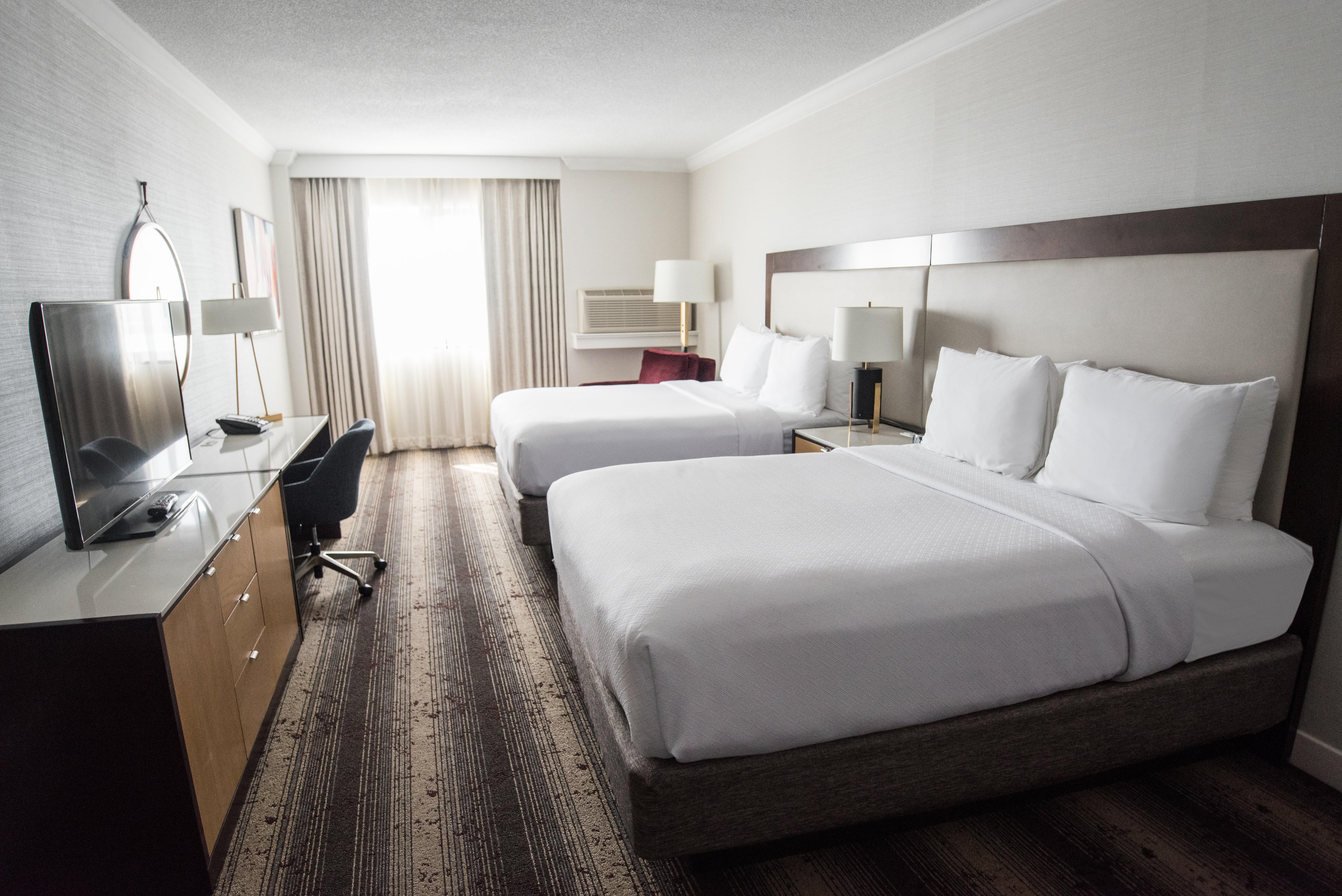 Hotel Crowne Plaza Edison By Ihg Esterno foto