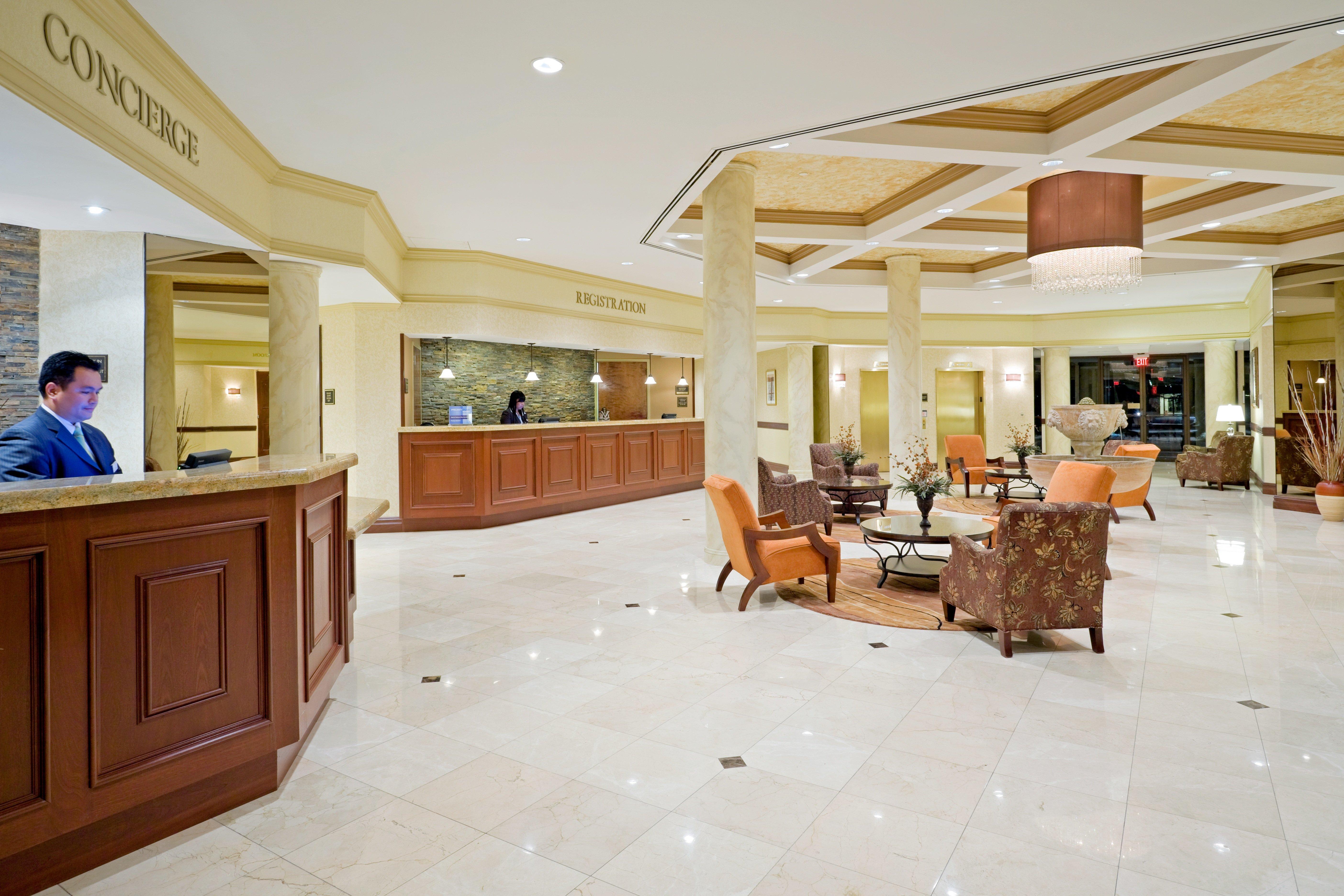 Hotel Crowne Plaza Edison By Ihg Esterno foto