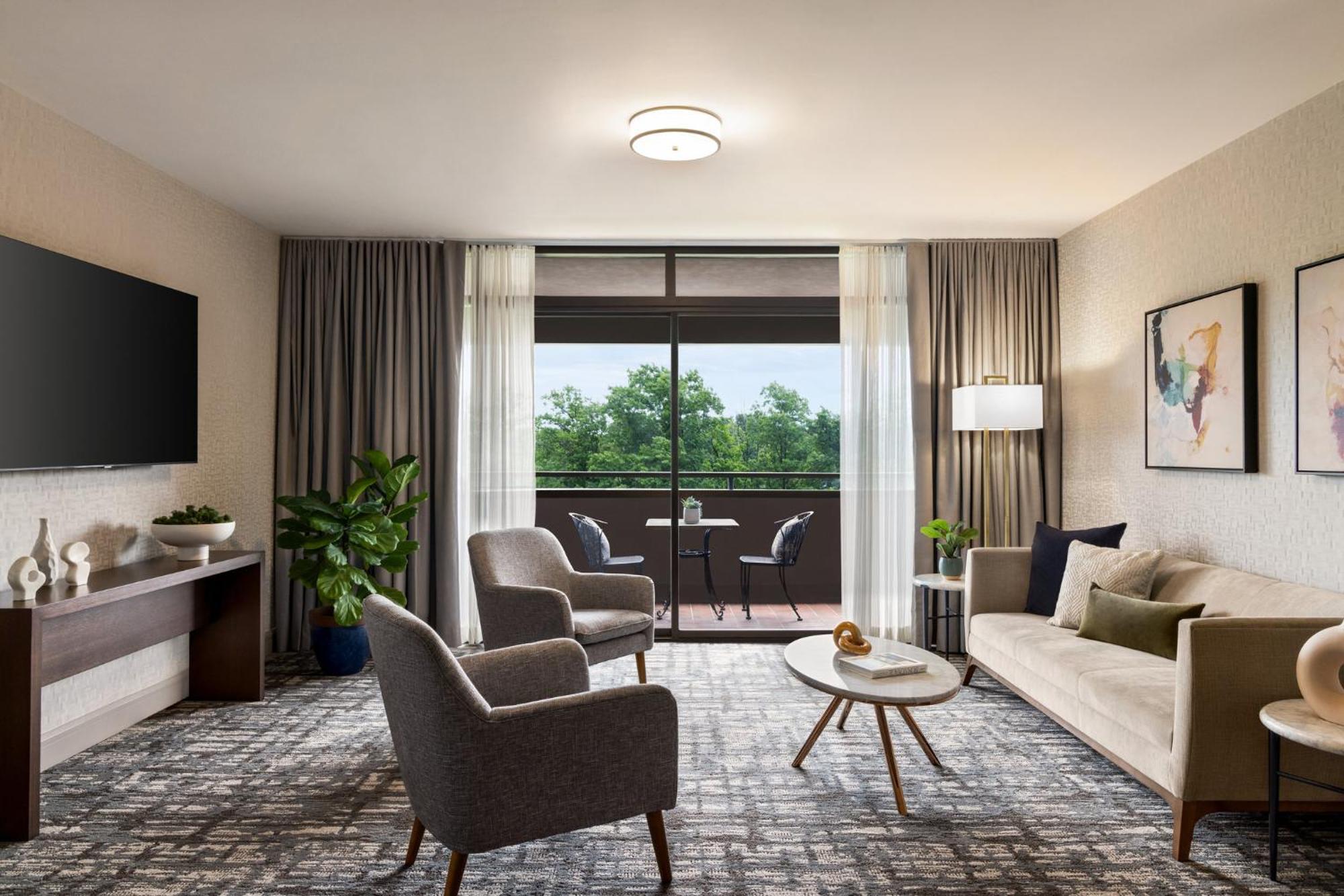 Hotel Crowne Plaza Edison By Ihg Esterno foto