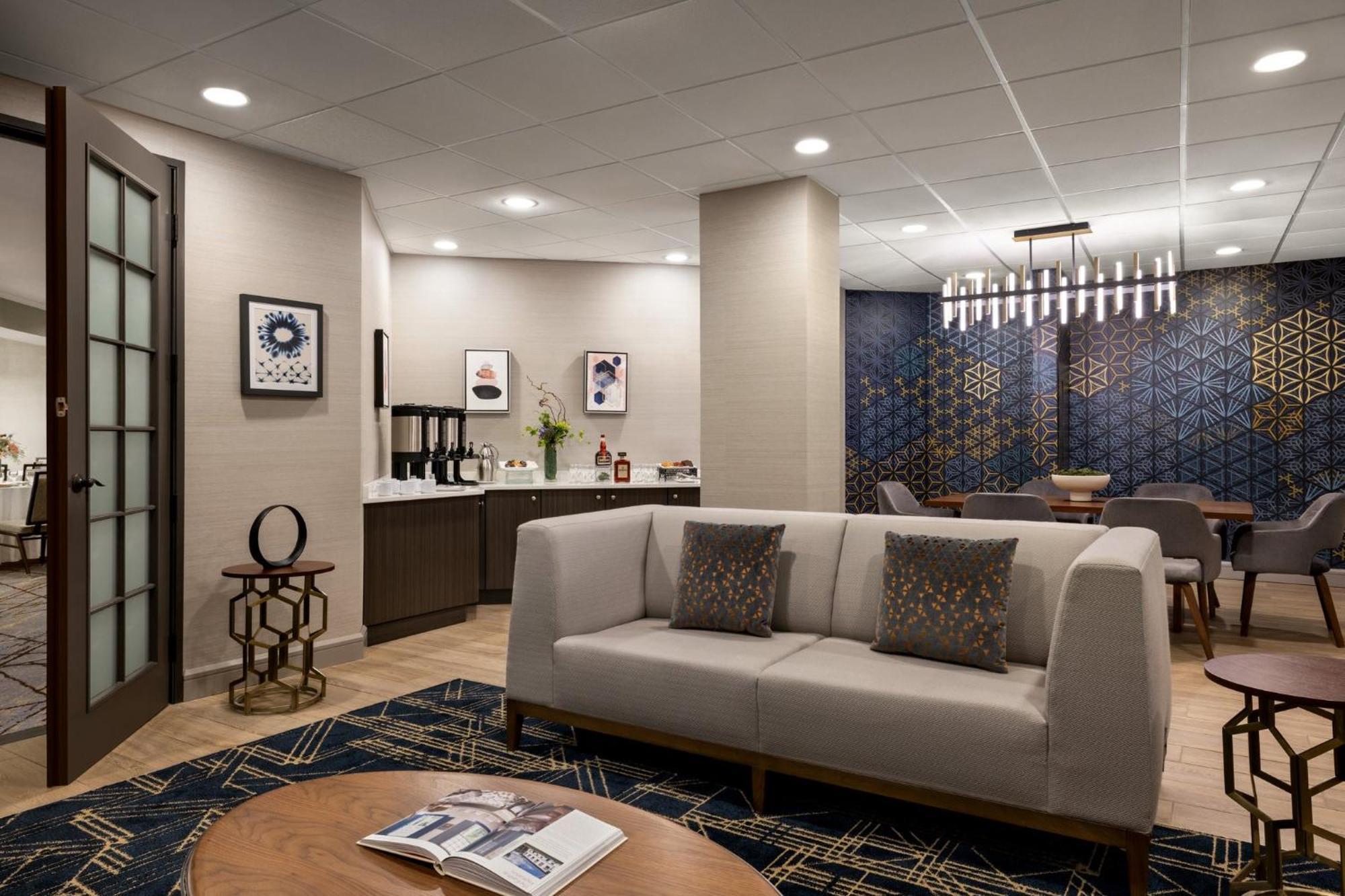 Hotel Crowne Plaza Edison By Ihg Esterno foto