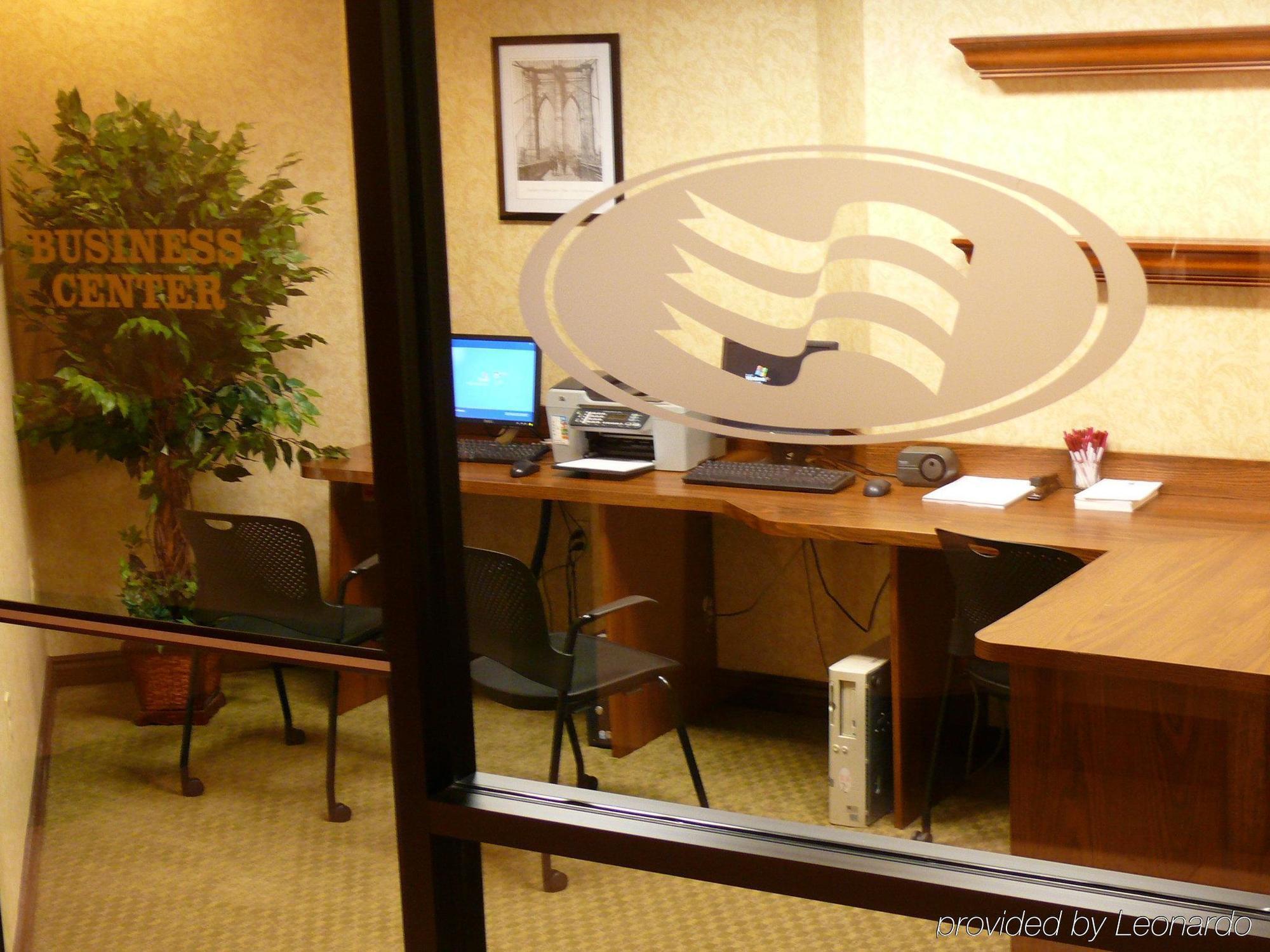 Hotel Crowne Plaza Edison By Ihg Esterno foto