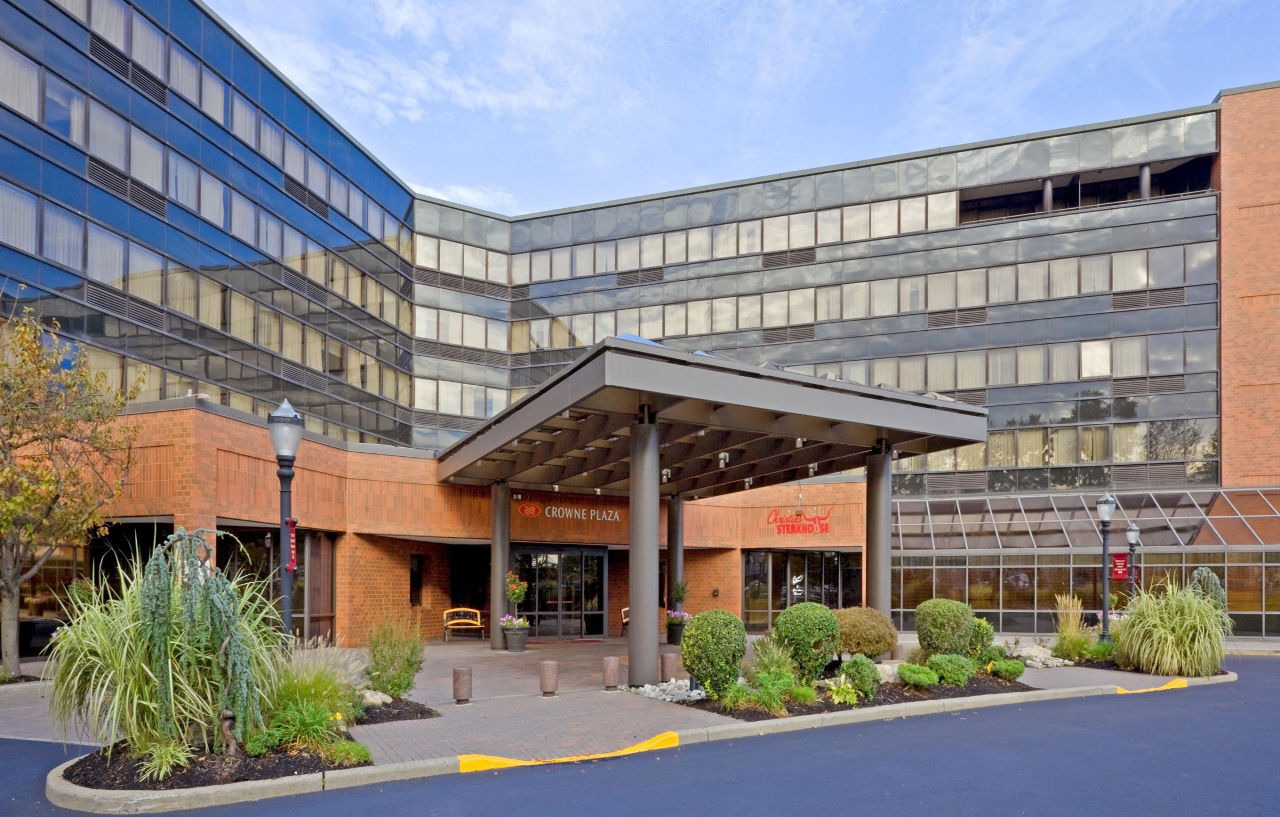 Hotel Crowne Plaza Edison By Ihg Esterno foto